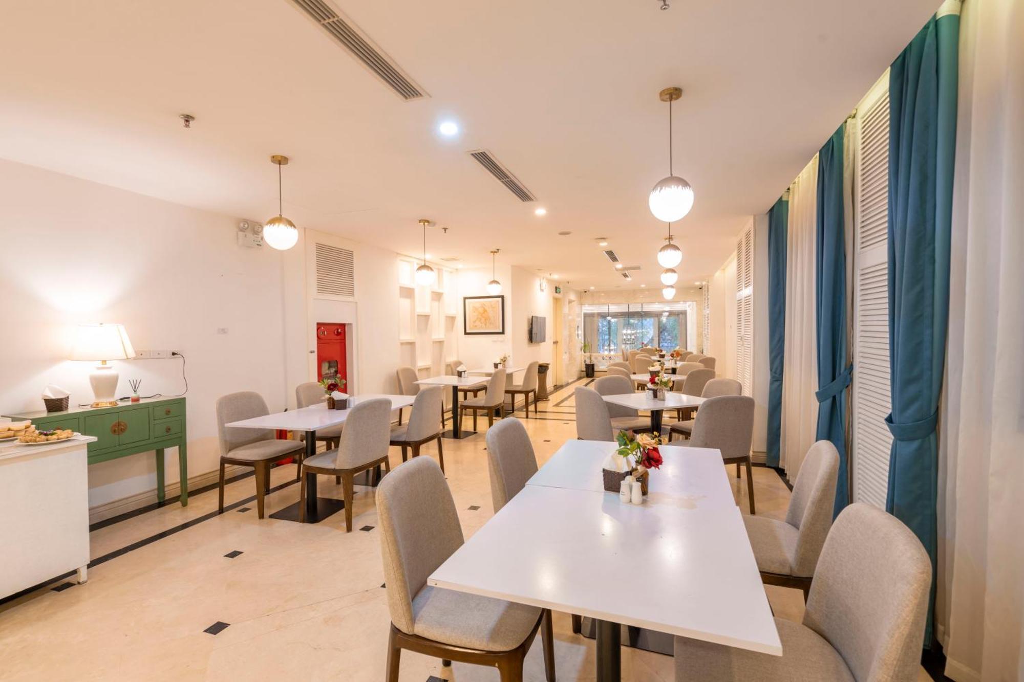 Minasi Hanoioi Lakeside Hotel Luaran gambar
