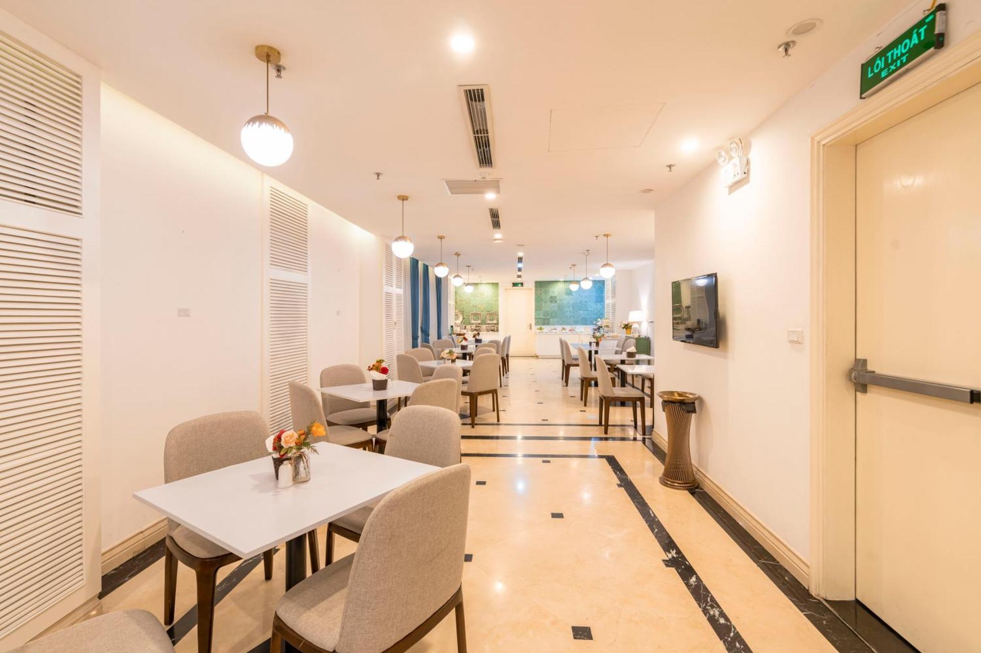 Minasi Hanoioi Lakeside Hotel Luaran gambar
